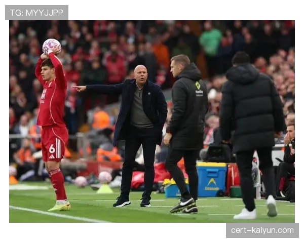 战报：曼联1-1战平利物浦，加克波补时救主